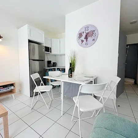 Le Toucan, Front De -1 Min Des Plages Apartment