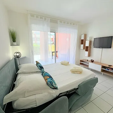 Le Toucan, Front De -1 Min Des Plages Apartment *
